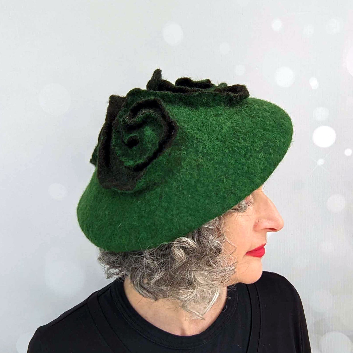 Emerald Green Irish Triskel Beret -side view