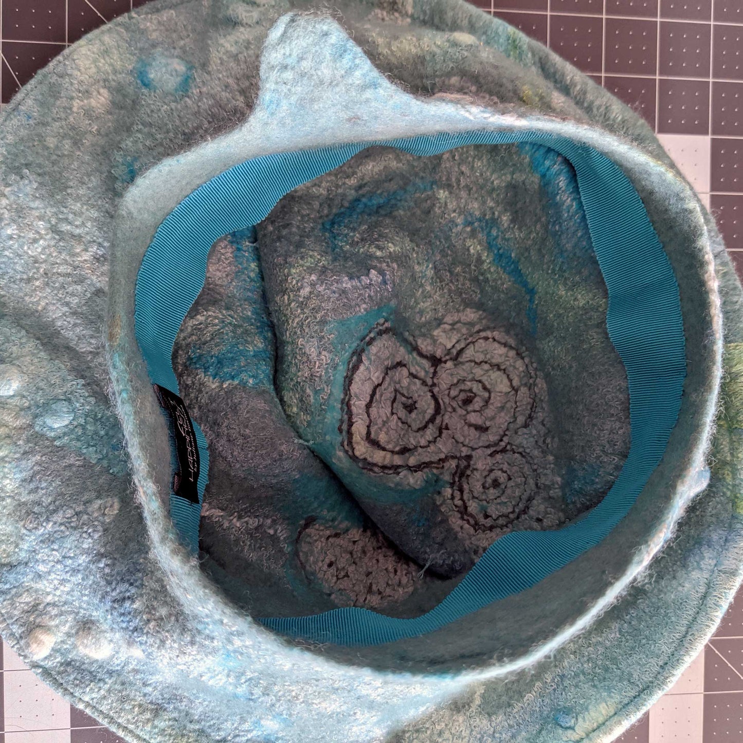 Inside of the hat - grosgrain ribbon sewn in.