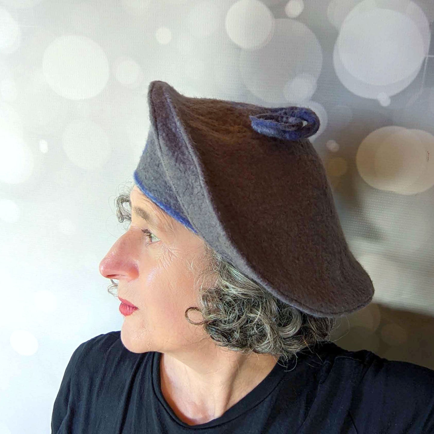 Gray Curlicue Beret with Dark Blue Marbling - sideview