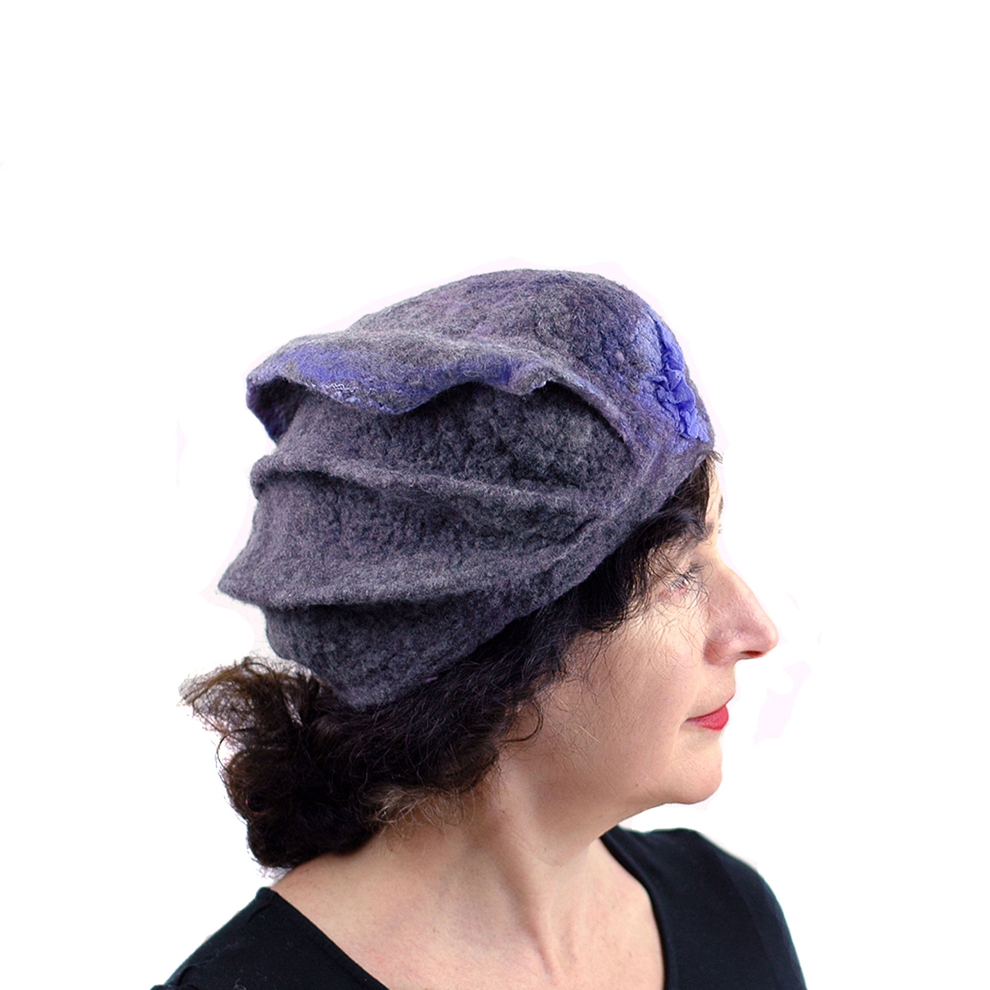 Gray Gotland Wool Beret with Purple Ruffle - profile view