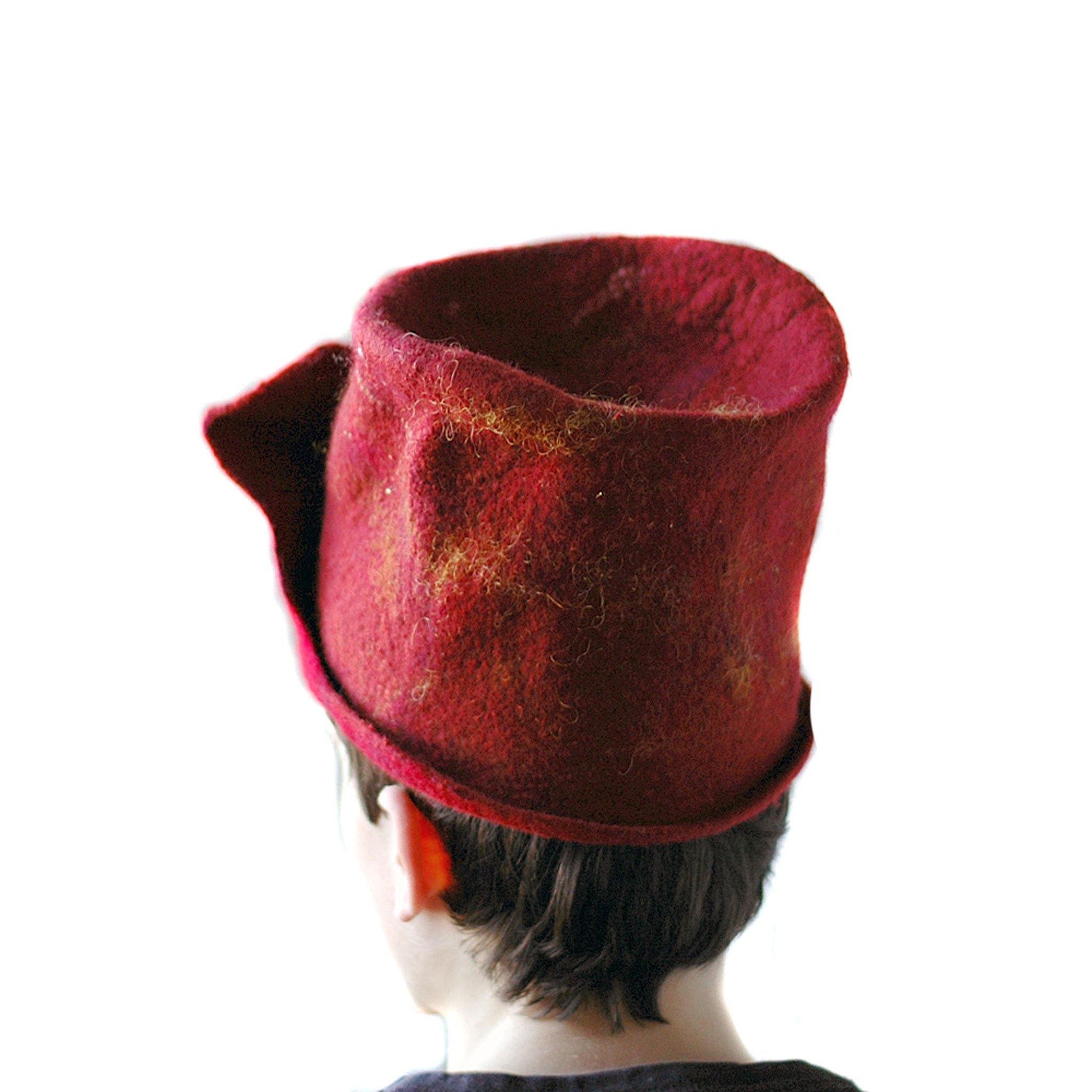 Gryffindor Top Hat with Flying Snitch - back view