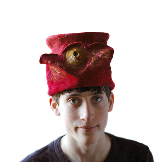 Gryffindor Top Hat with Flying Snitch - front view