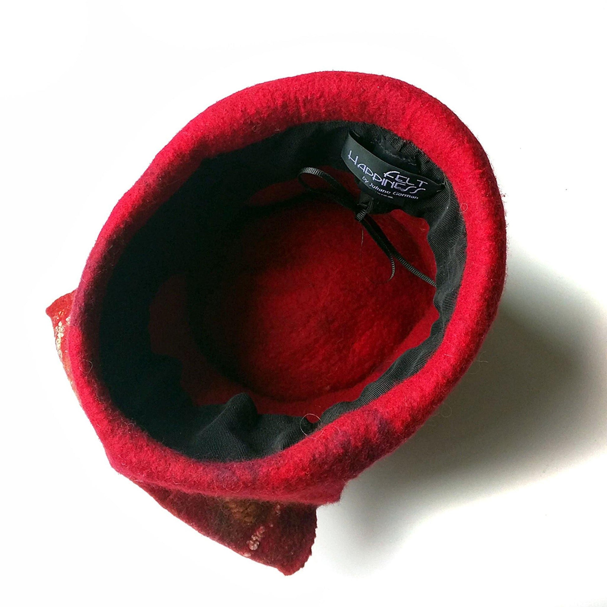 Gryffindor Top Hat with Flying Snitch - inside view