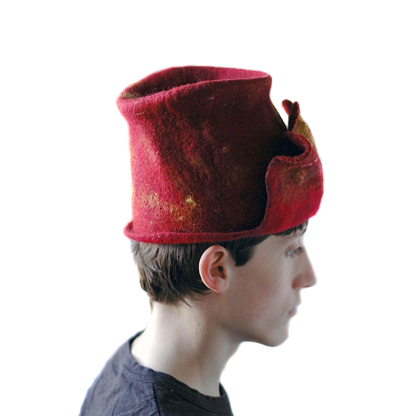 Gryffindor Top Hat with Flying Snitch - side view