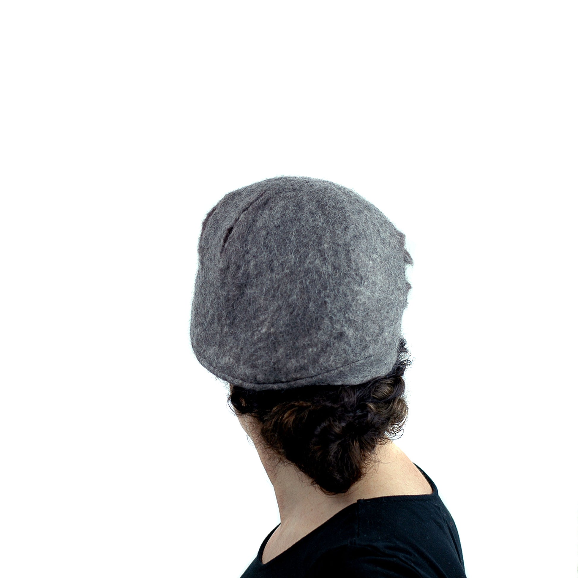 Simple Gray Gotland Wool Beret - back view