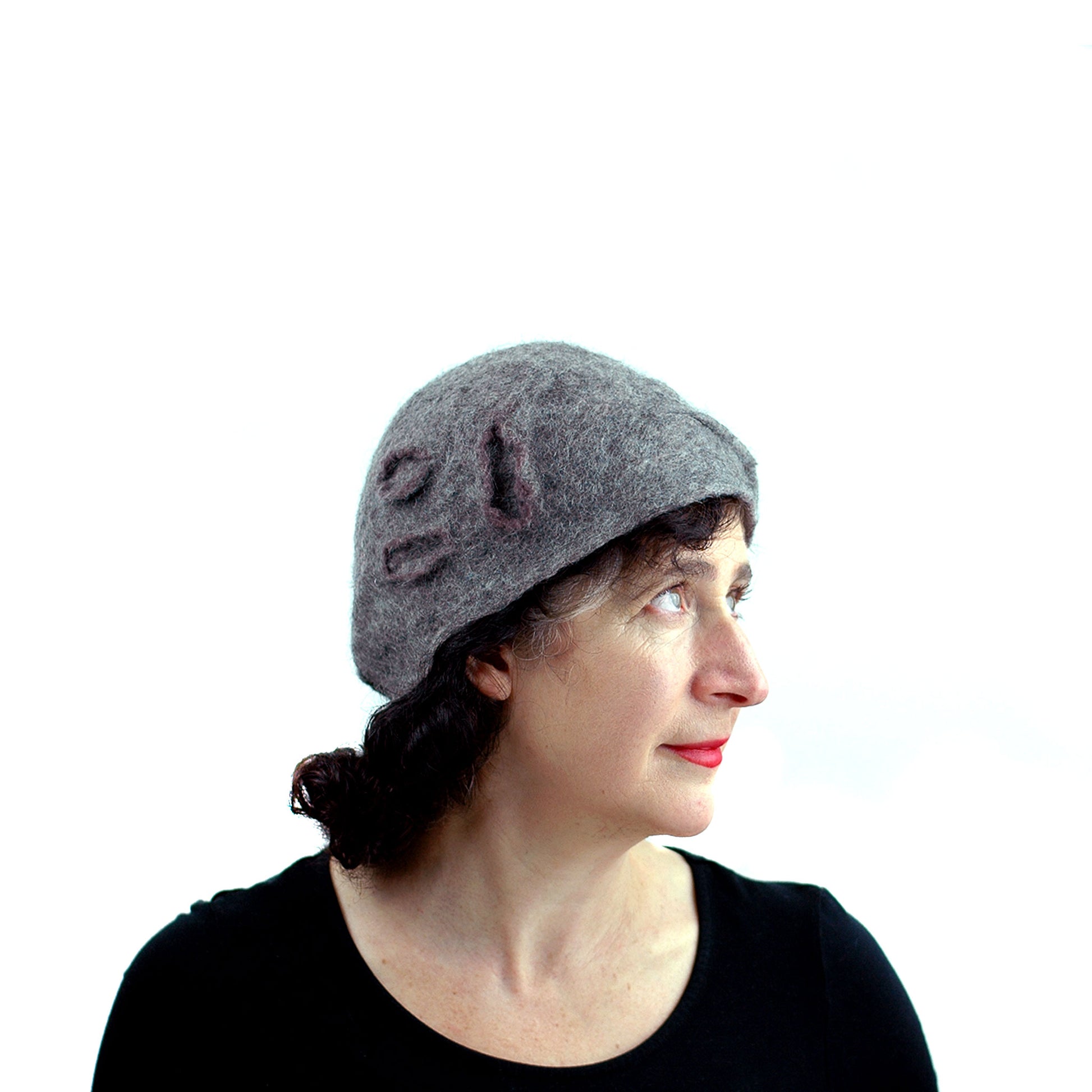 Simple Gray Gotland Wool Beret - side view 1