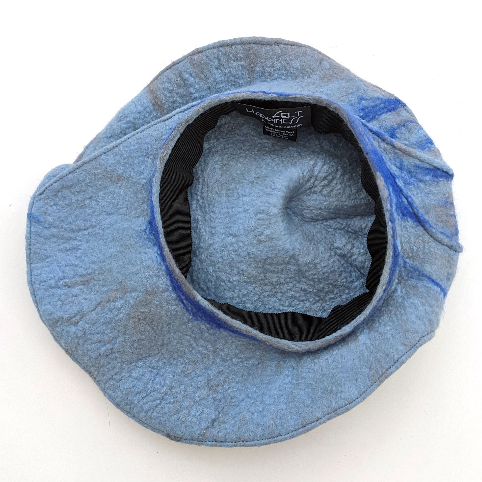 Pale Gray Blue Curlicue Beret with Royal Blue Marbling - insideview