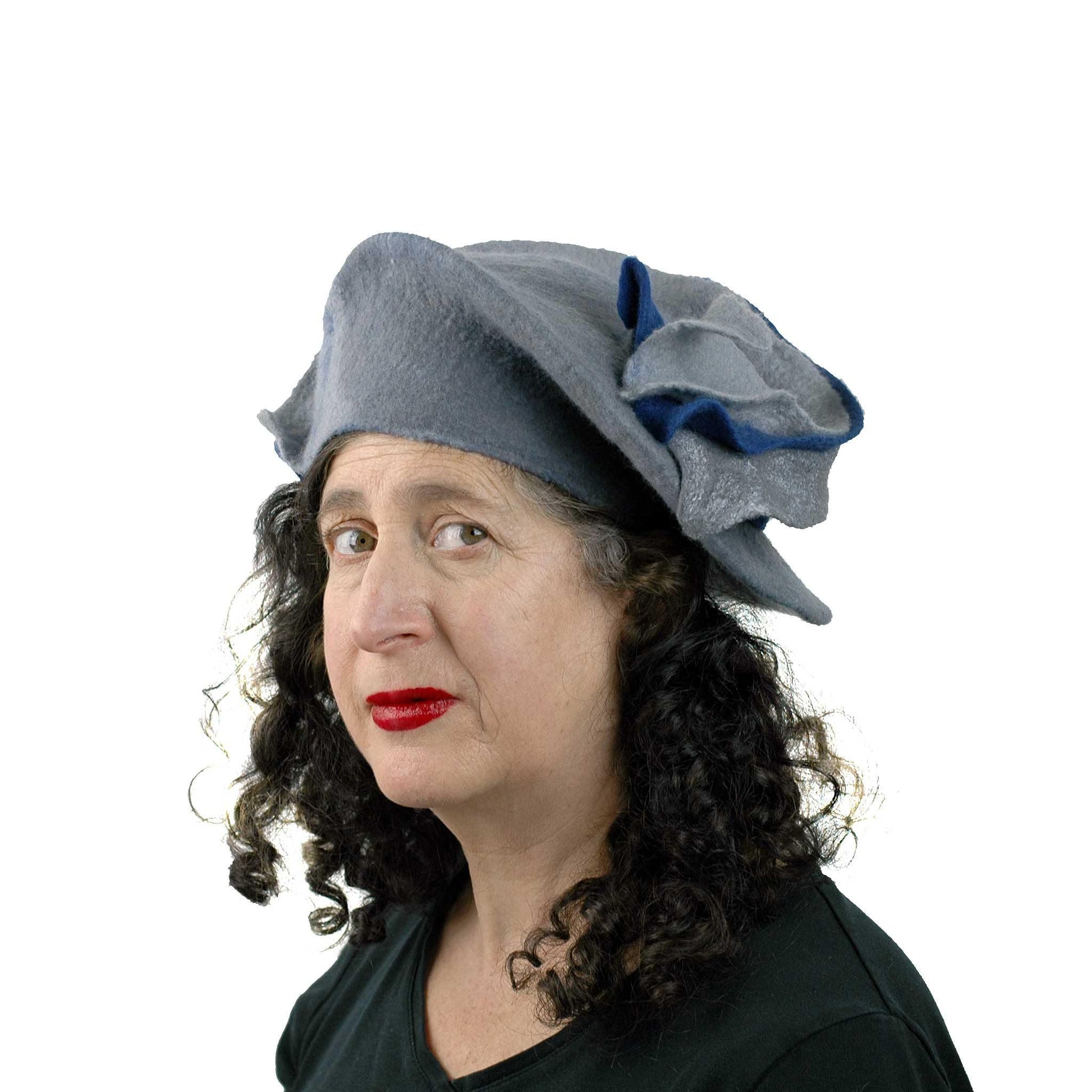 Sculptural Gray Beret with Navy Blue Wave - threequarters view